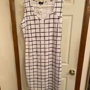 Ladies MY INVASION Black & White Dress BRAND NEW